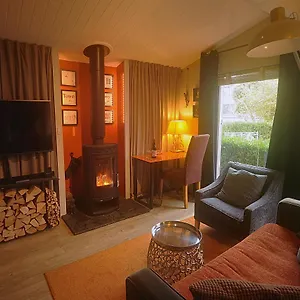 the-cabin.tophotelsbath.com/