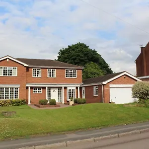 luxury-6-bedroom-entire-home-will-free-parking.hotelsin-nottingham.com/